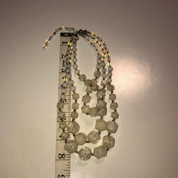 𝅺vtg 60s Lucite Crackle & Iridescent Beaded Multi Strand Necklace 16” - Picture 9 of 9